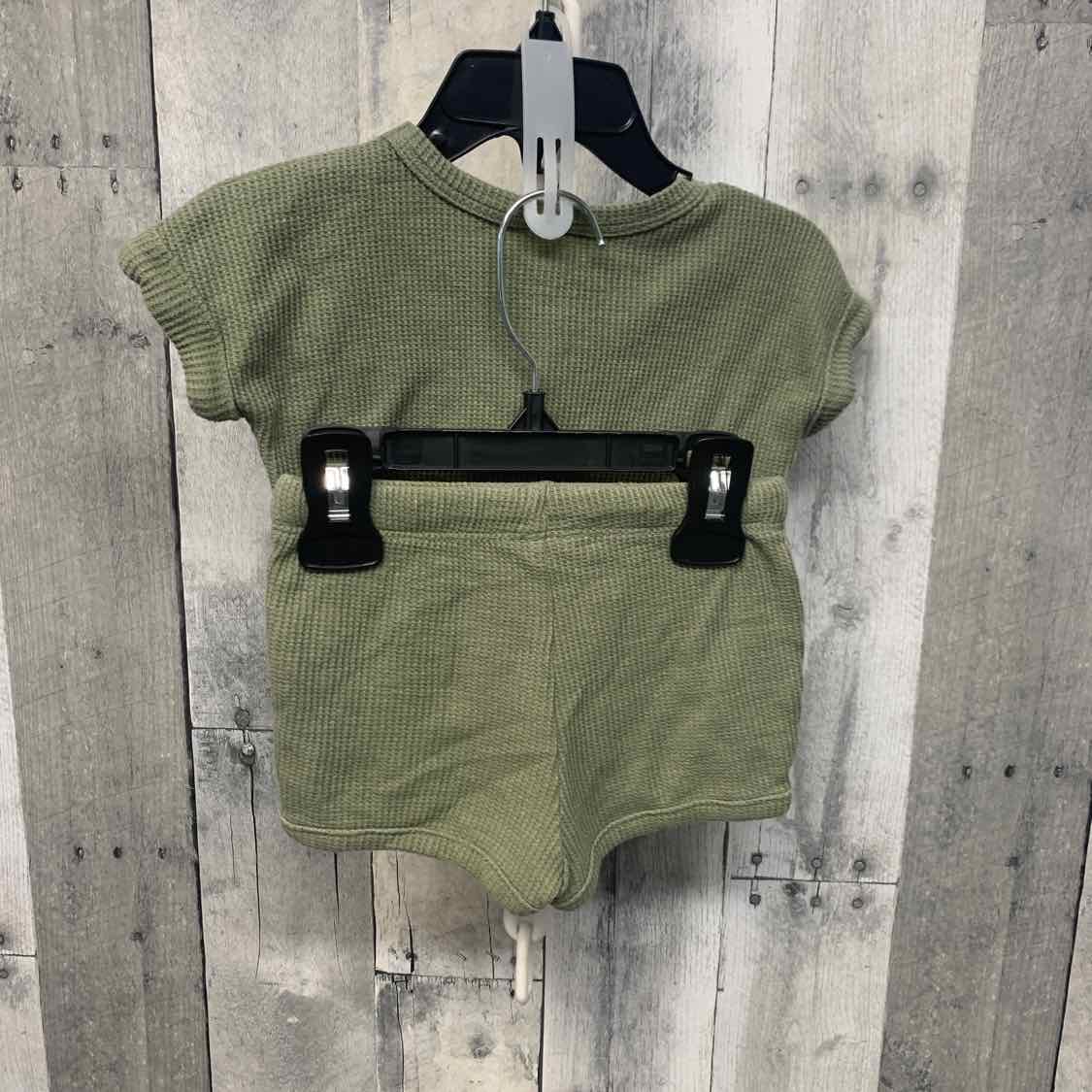 Size 0-3 Months Green Cat & Jack Shirt/Shorts