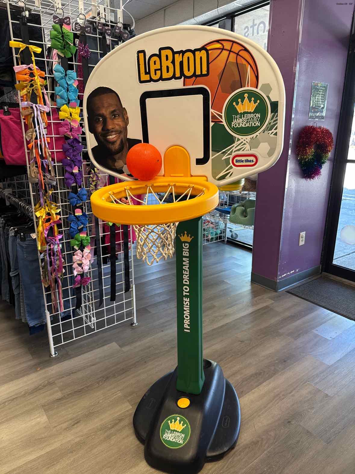 Little Tikes White/Green Basketball Hoop