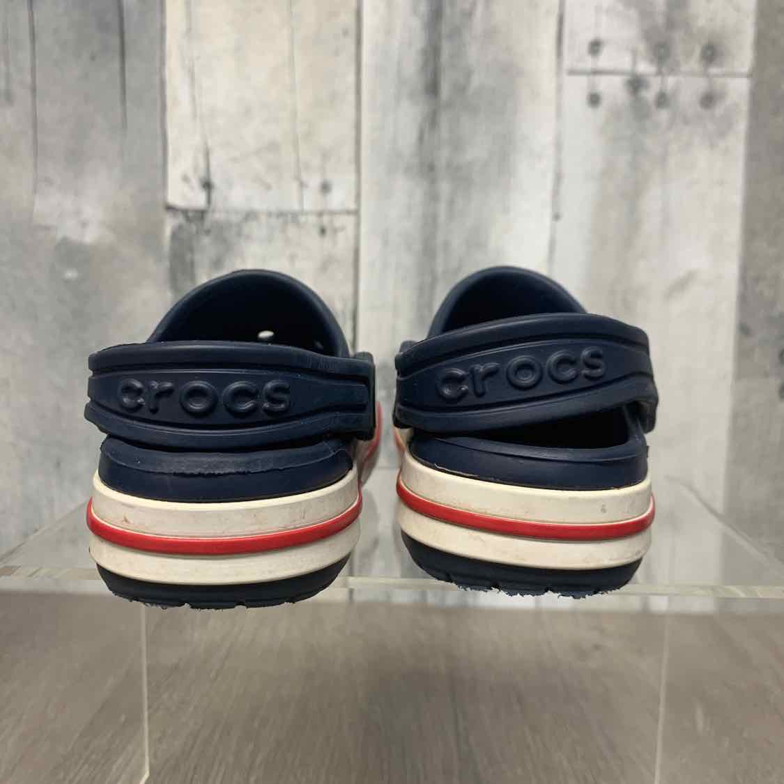 Size 5 Navy Crocs Water Shoes