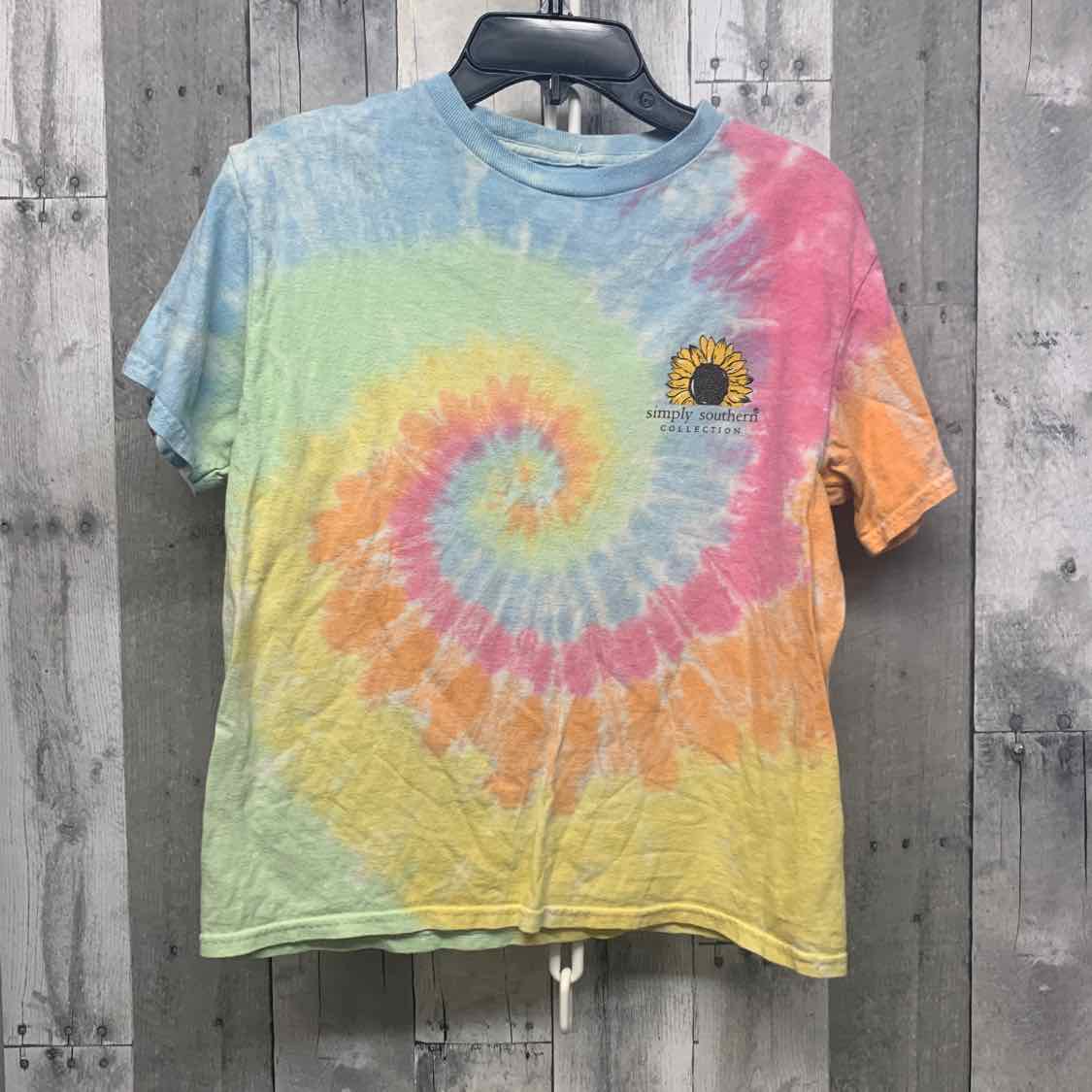 Size Medium Rainbow Simply Southern T Shirt