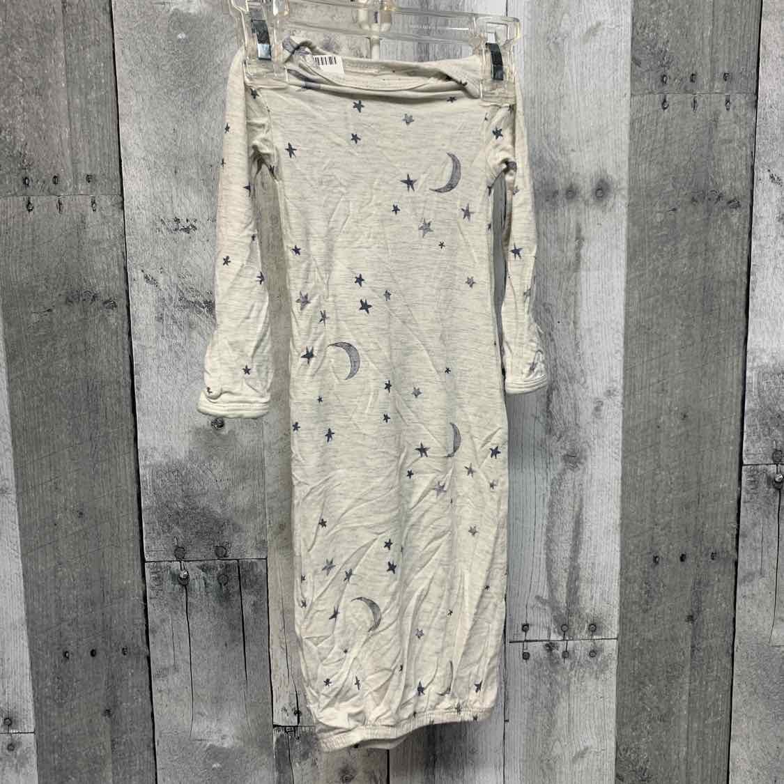 Size Newborn Gray Print Just One You Layette