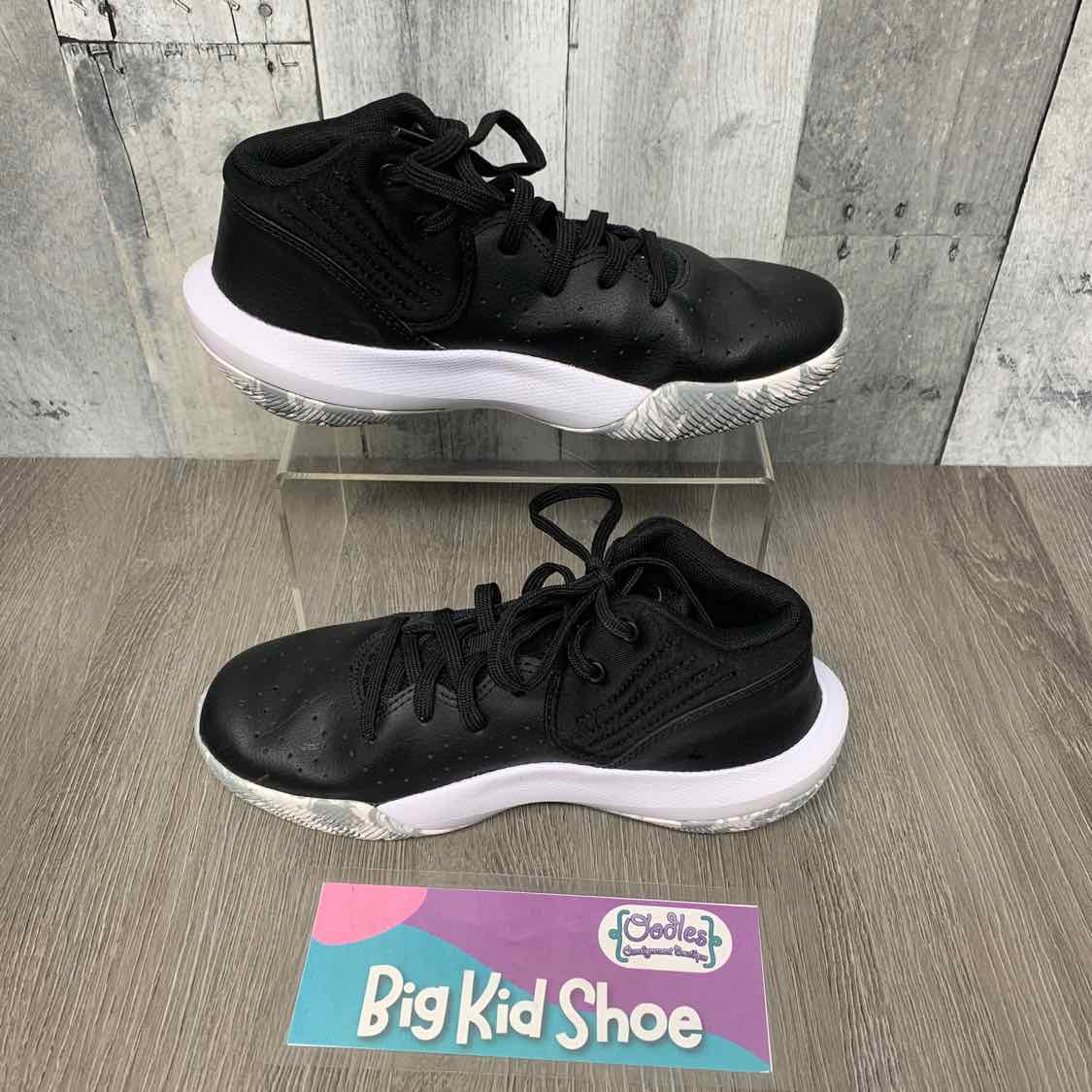 Size 3 Black/Gray Sport Brand Sneakers