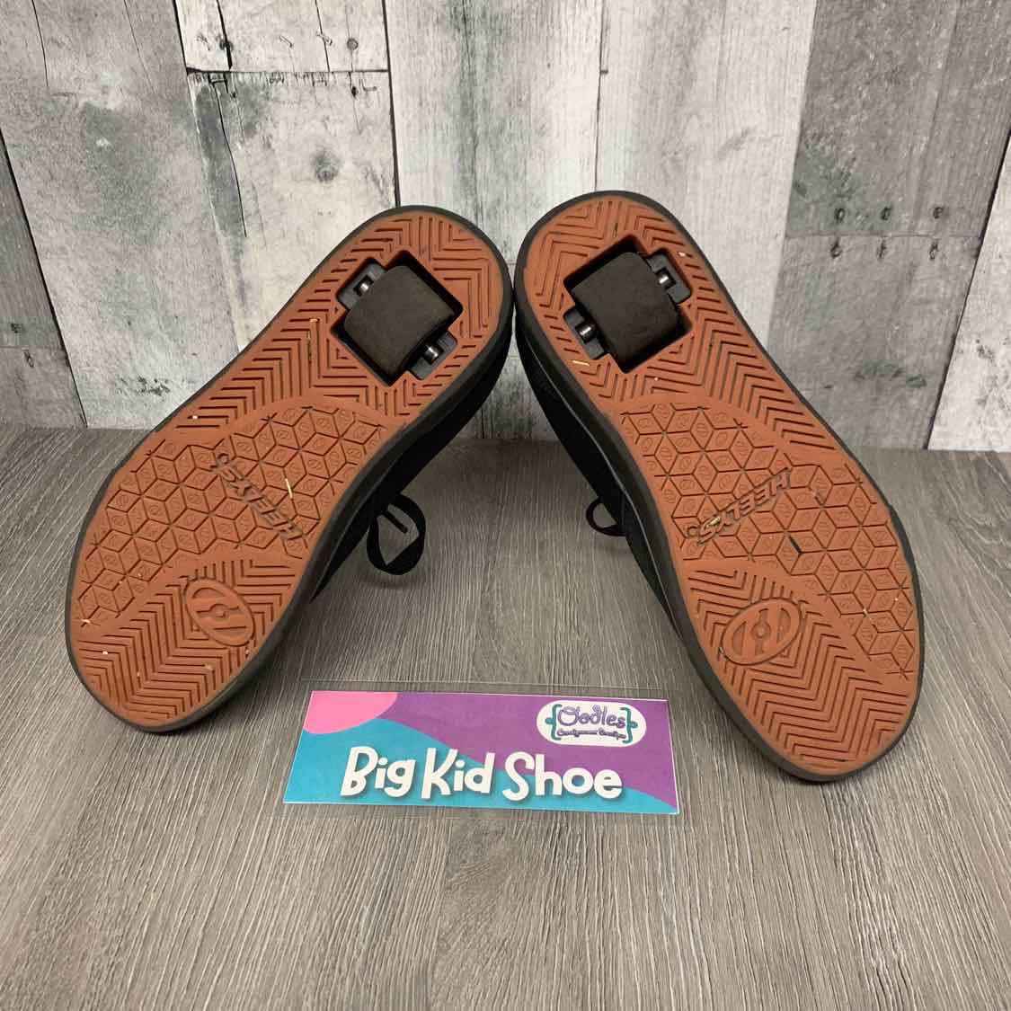 Size 5 Black Heelys Skate Shoes
