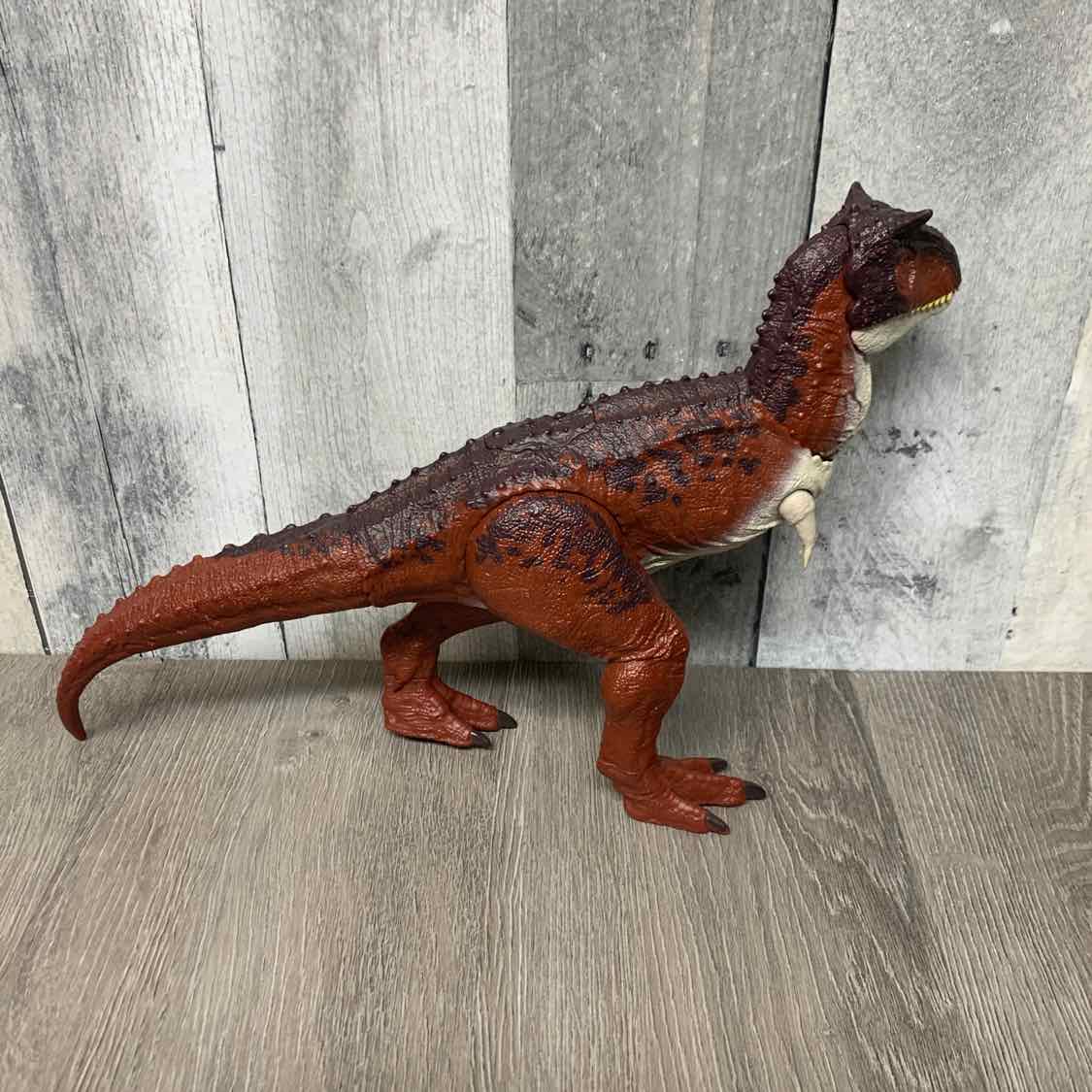 Jurassic Park Red/Brown Dino