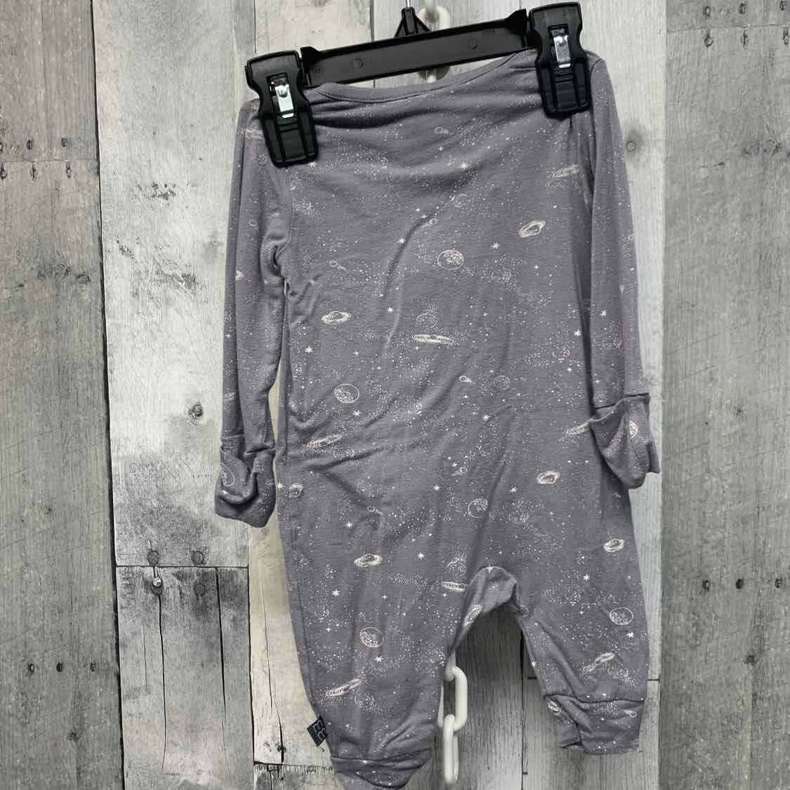 Size 0-3 Months Gray Print Modern Moments by Gerber Footy PJs