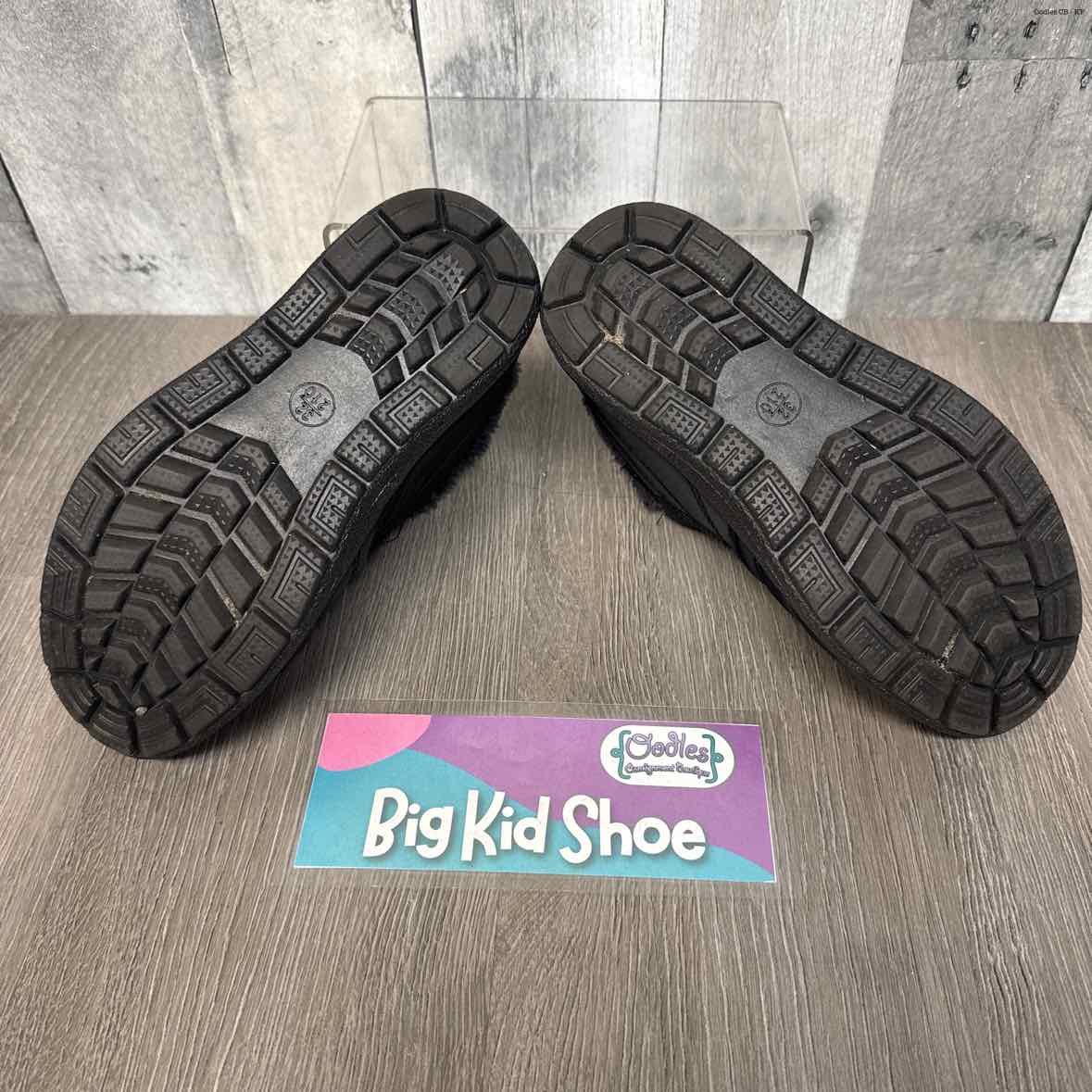 Size 1 Black B Brand Snow Boots