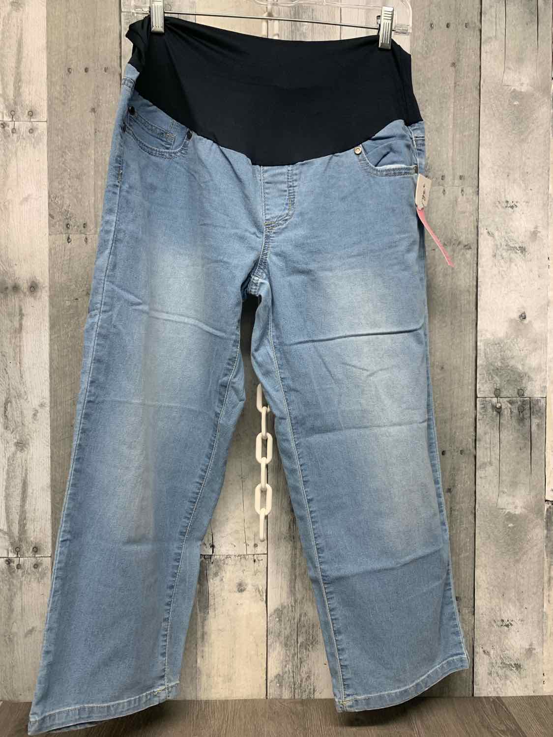 Size M Denim Oh Mamma Pants