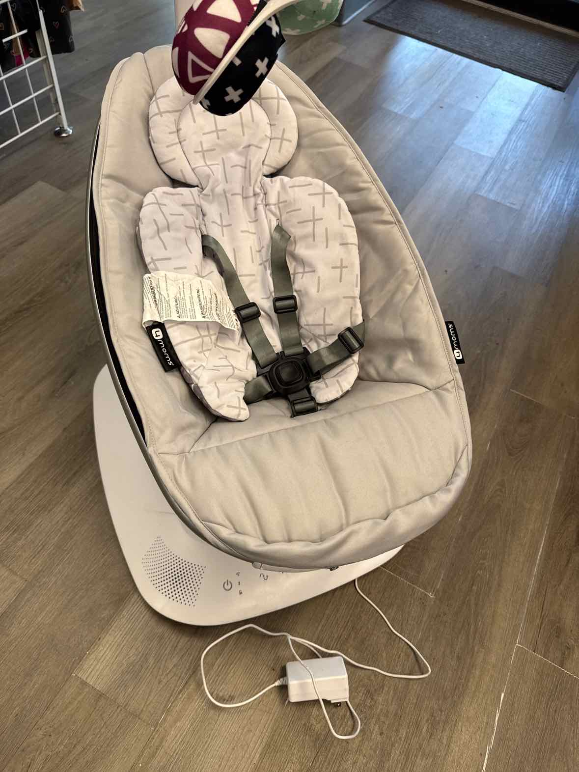 4Moms Gray/Black Swing w/ Pwr Plug