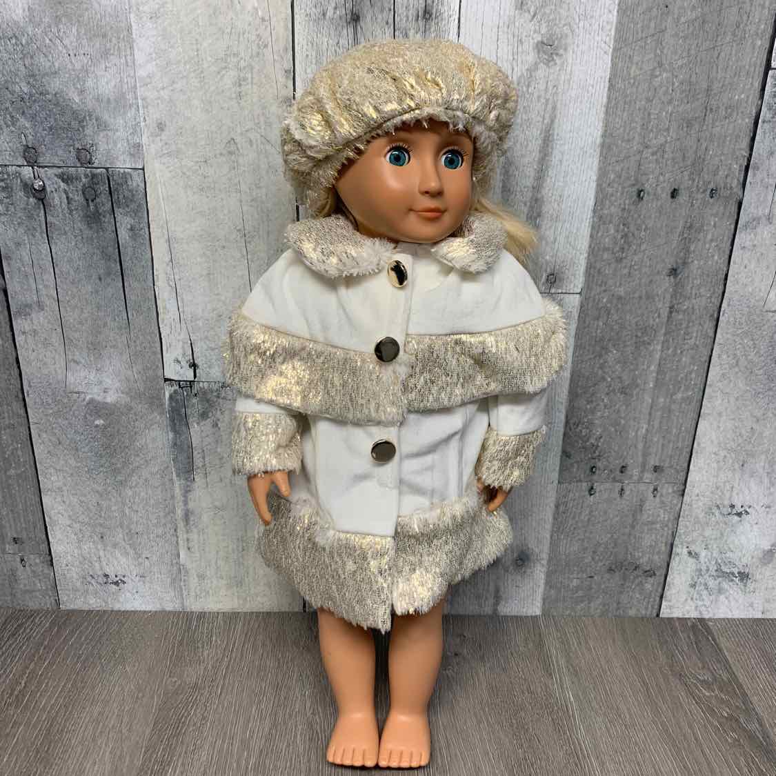 1pc 18" White/Gold Coat w/hat