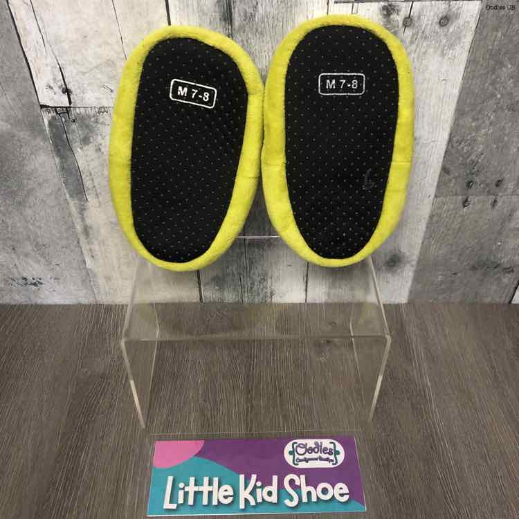 Size 7/8 Green Dr Seuss Slippers