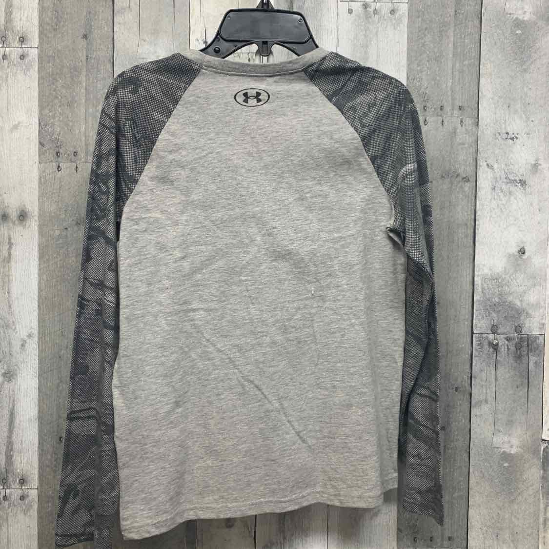 Size Medium Gray/Black Sport Brand Long Sleeve Shirt