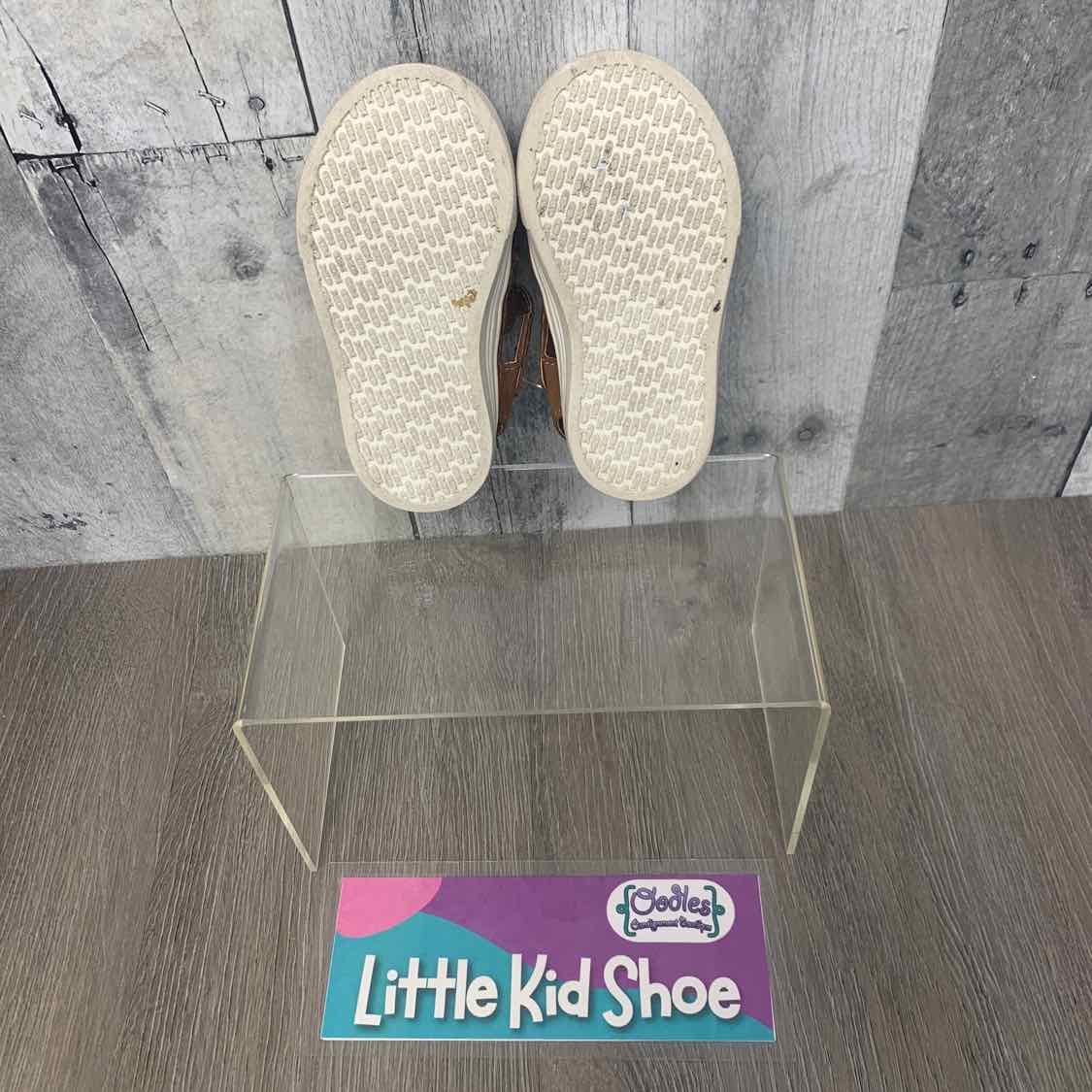 Size 4 Brown Osh Kosh Sandals