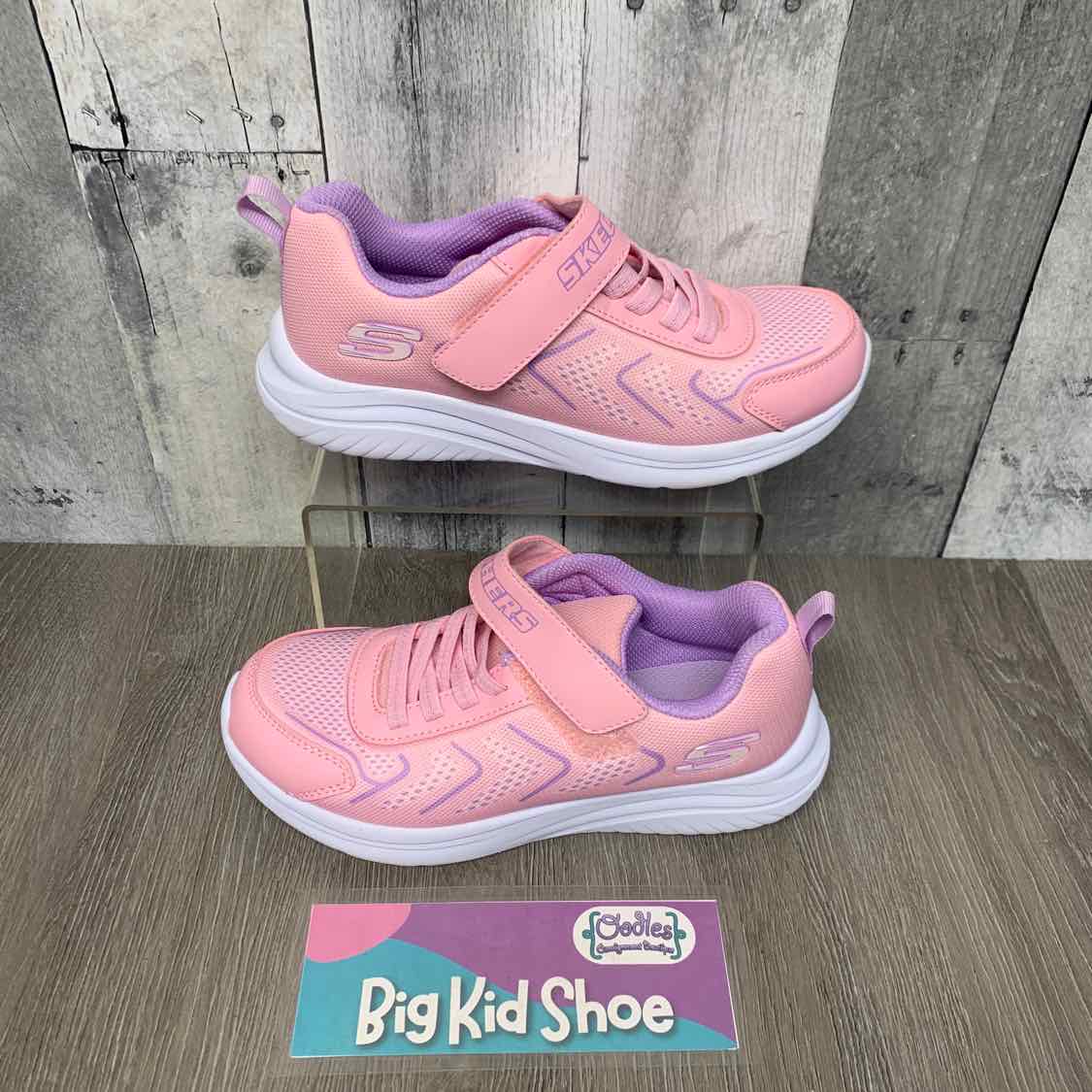 Size 3 Pink/Purple Skechers Sneakers