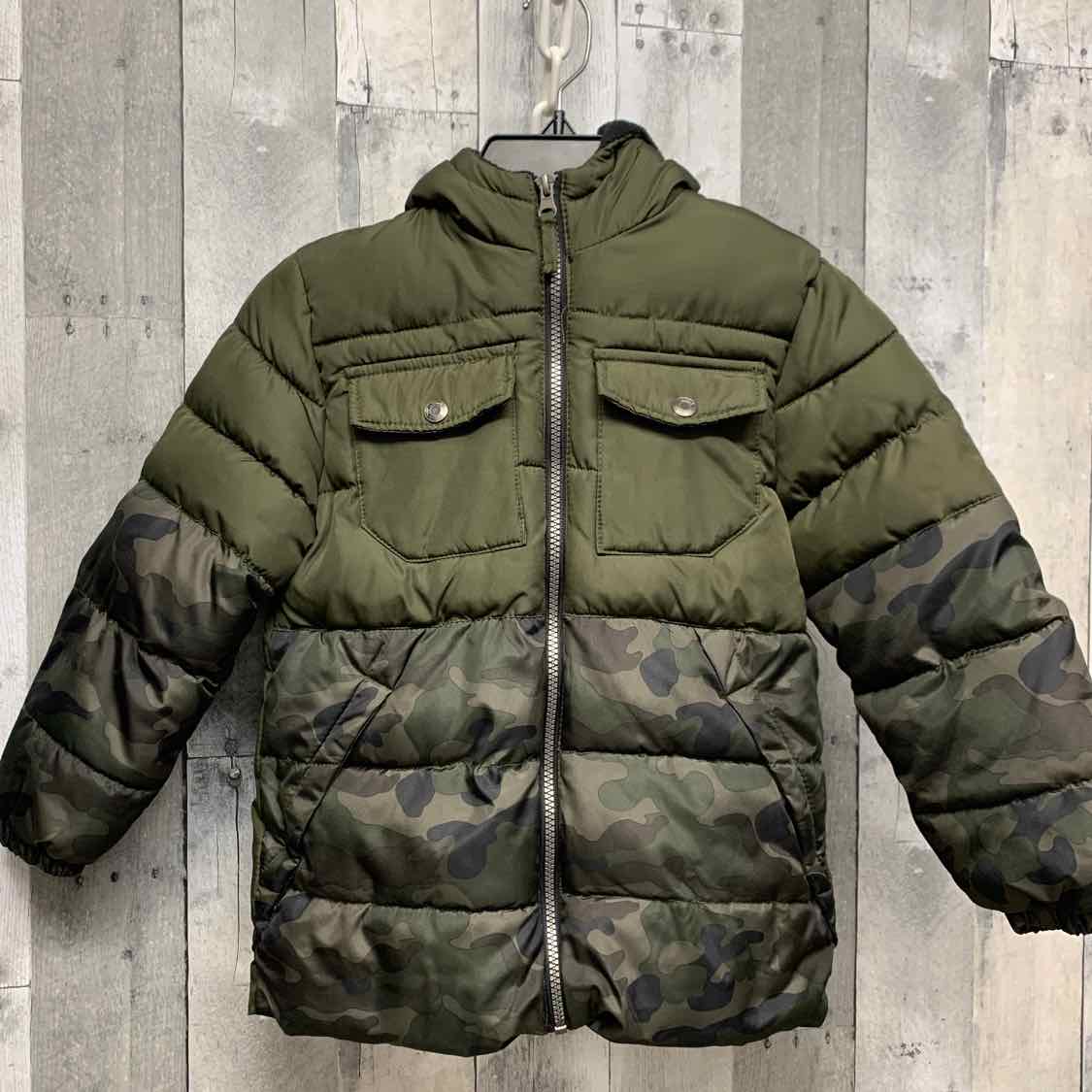 Size 6 Green Camo Extreme Snow Jacket