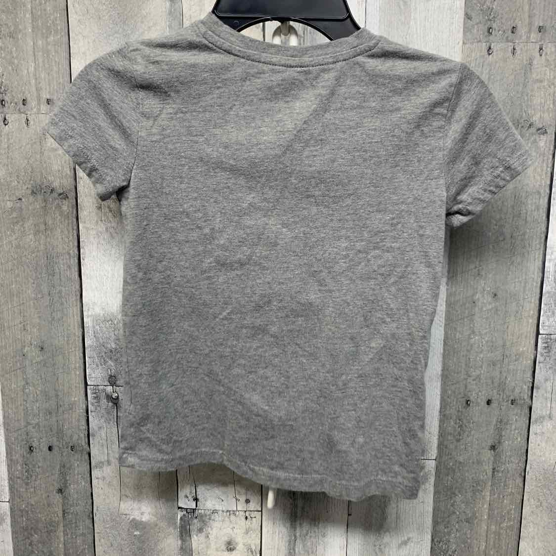 Size 6/6X Gray Graphic Holiday Brands T Shirt