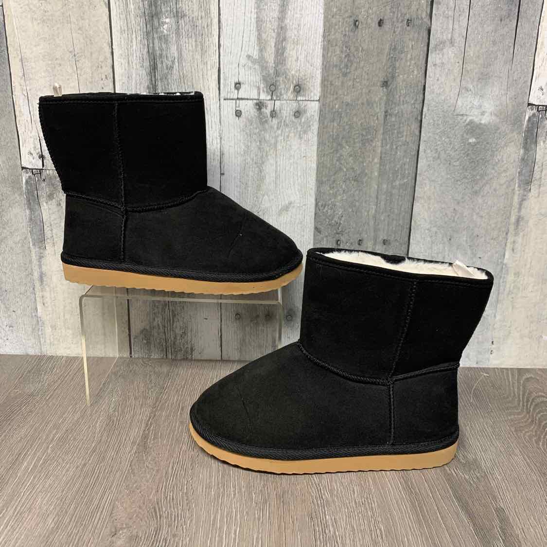 Size 2 Black Old Navy Boots