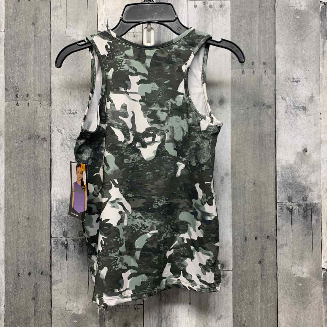 Size 6 Green Camo Avia Tank Top - OodlesCB