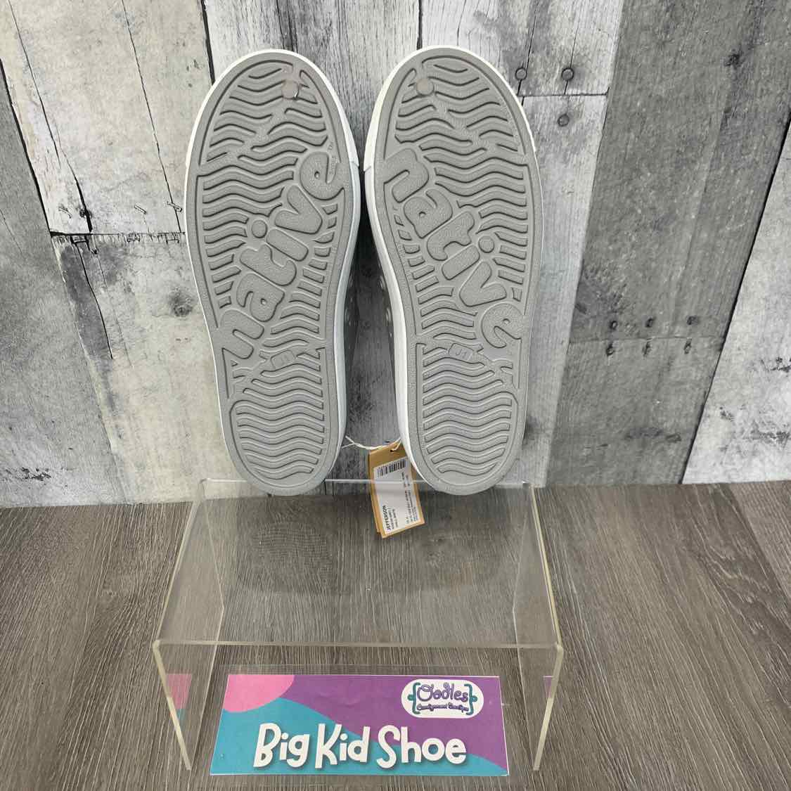 Size 1 Gray/White Native Water Shoes