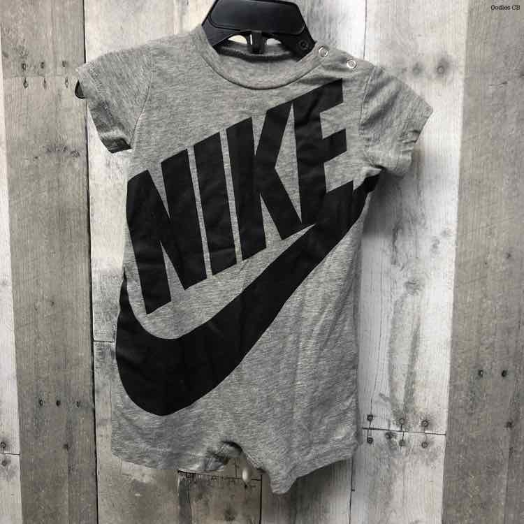 Size 6 Months Gray Sport Brand Romper