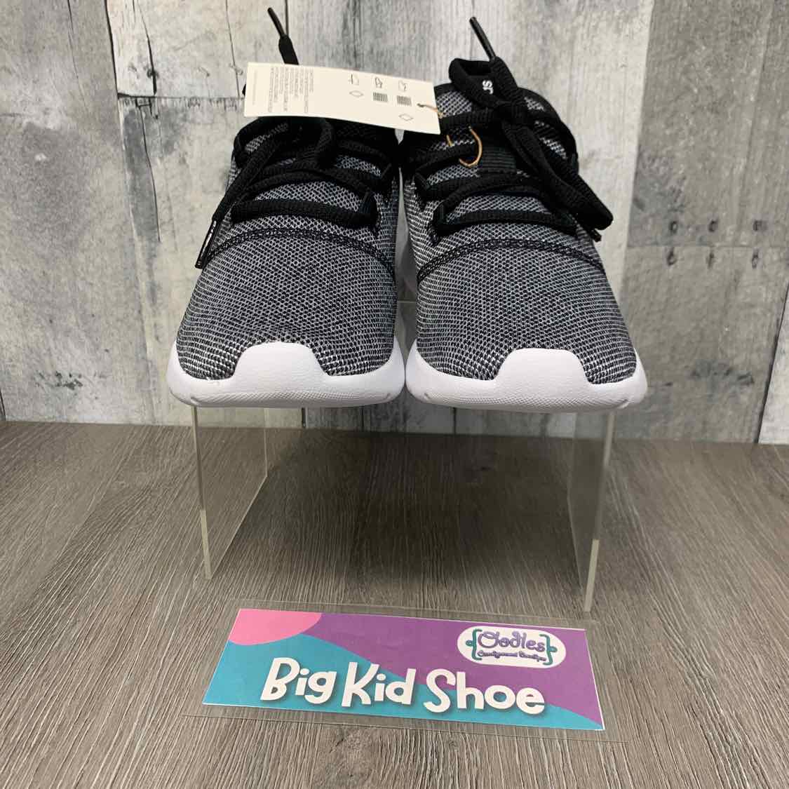 Size 6 Black/White Sport Brand Sneakers