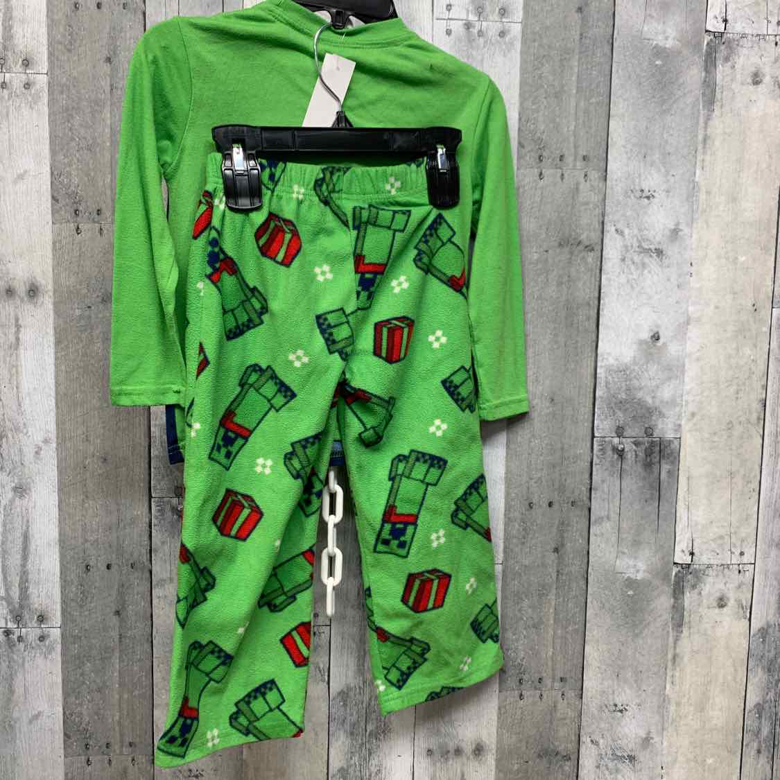 Size 4/5 Green/Navy Minecraft 2pc PJs
