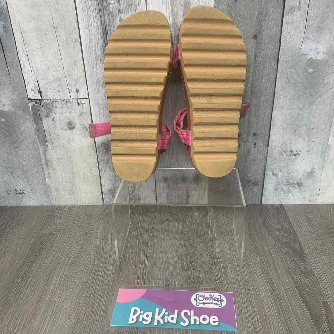 Size 6 Pink Reef Sandals