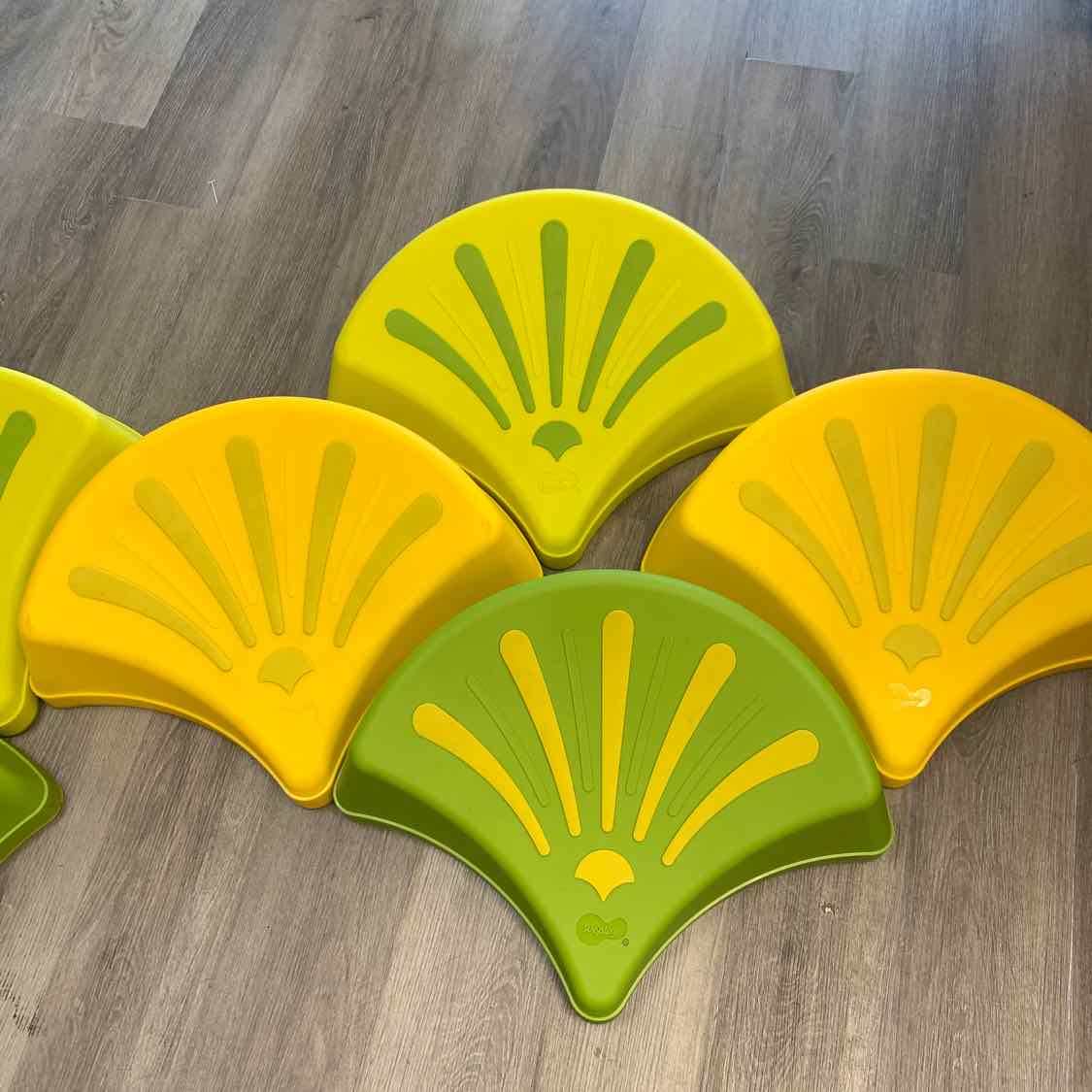 Generic Yellow/Green Sports Eq.