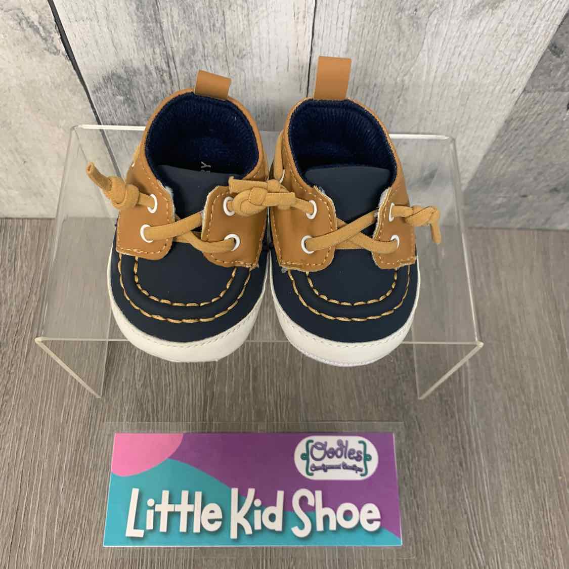 Size 2 Brown/Navy Sperry Soft Sole Shoes - OodlesCB
