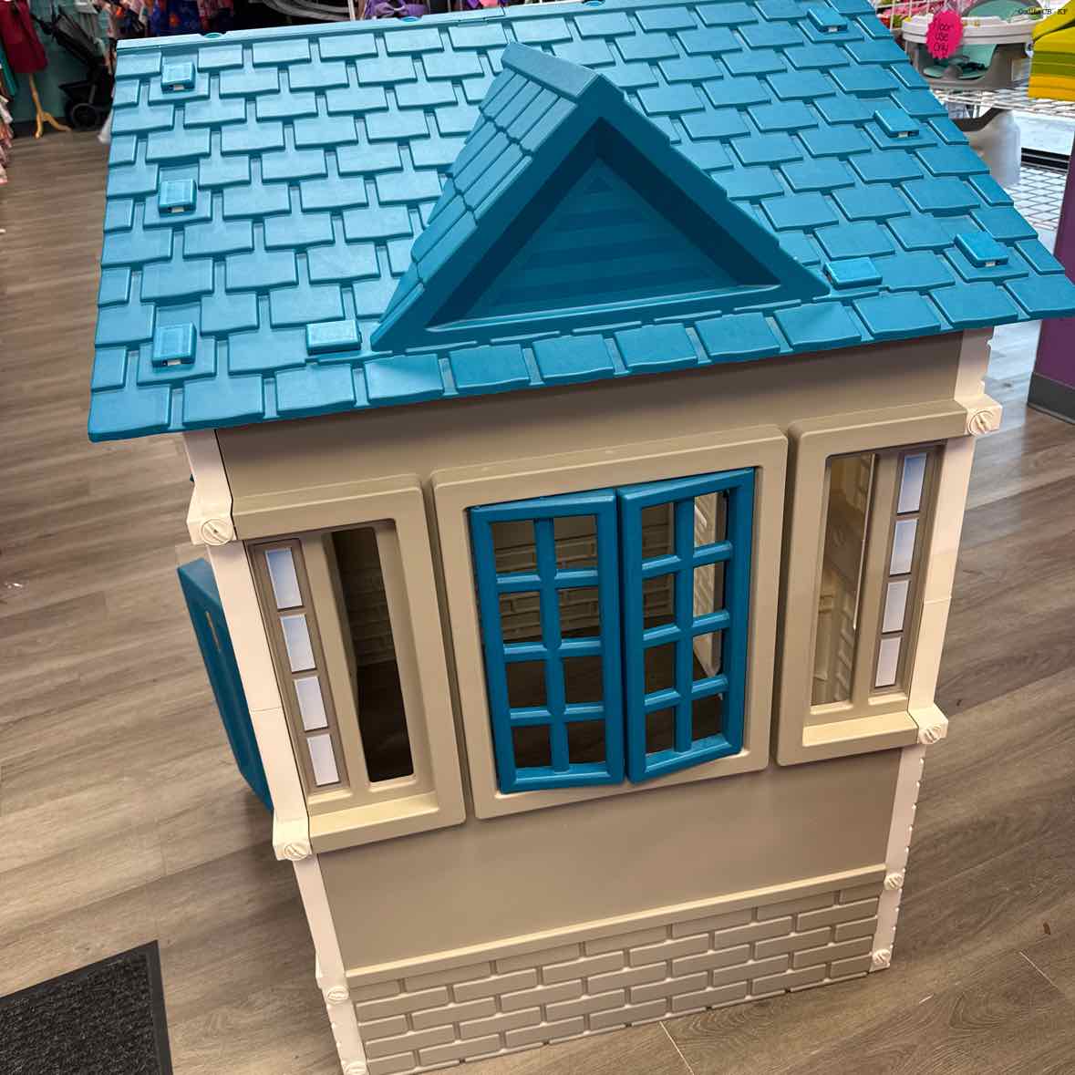 Little Tikes White/Green Playhouse