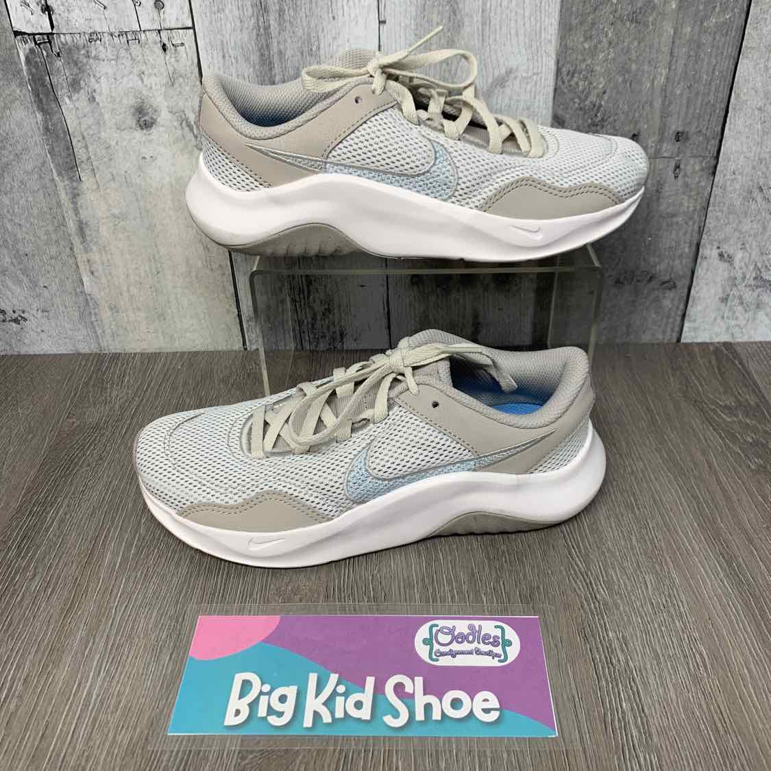 Size 5.5 Tan/White Sport Brand Sneakers