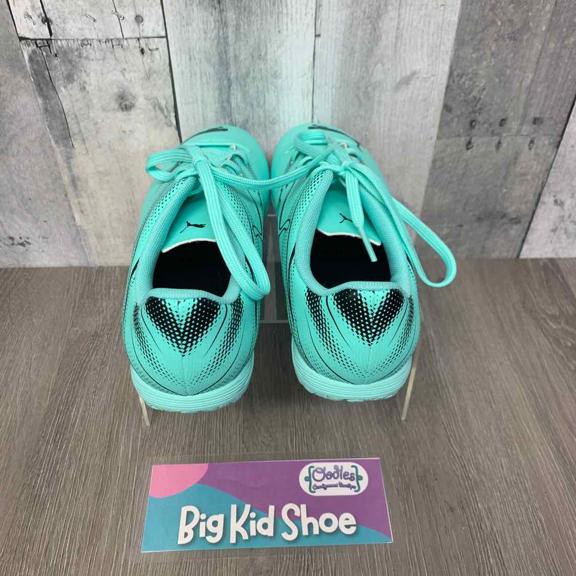 Size 4 Teal/Black Puma Sneakers