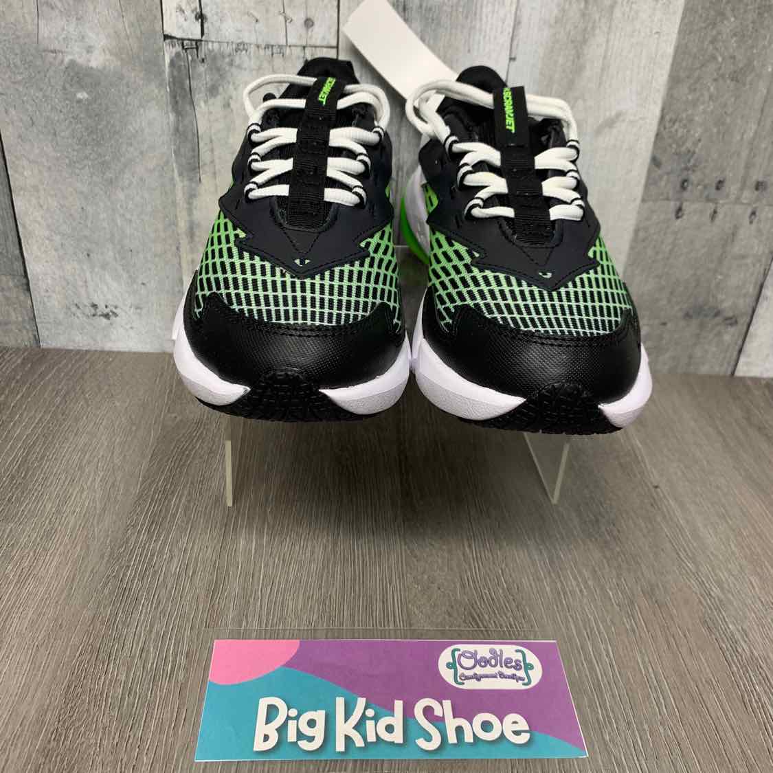 Size 5 Black/Green Sport Brand Sneakers