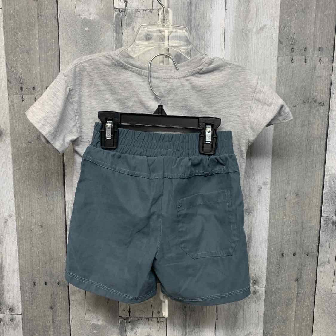 Size 3T Gray Graphic Marvel Shirt/Shorts