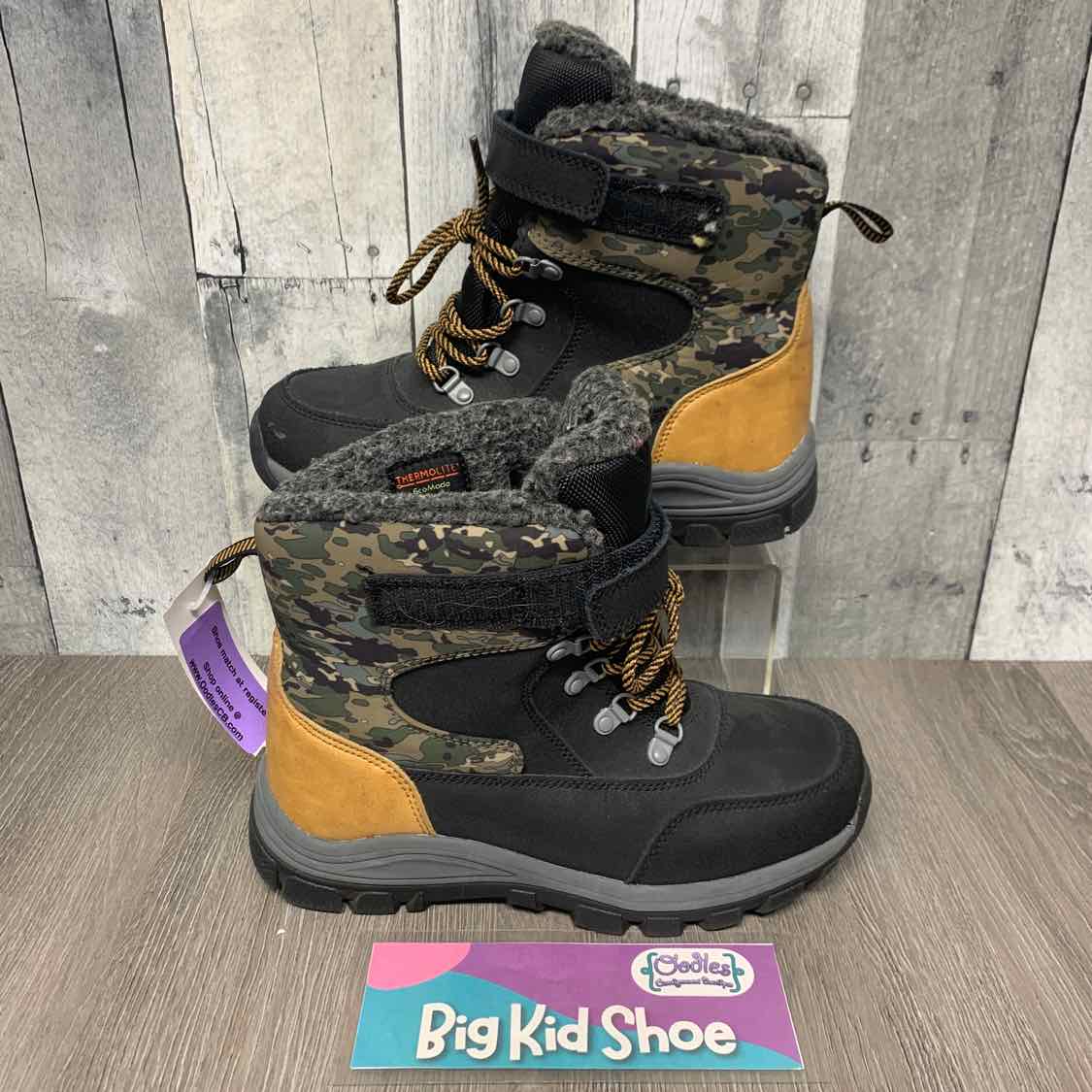 Size 4 Gray/Brown All in Motion Snow Boots