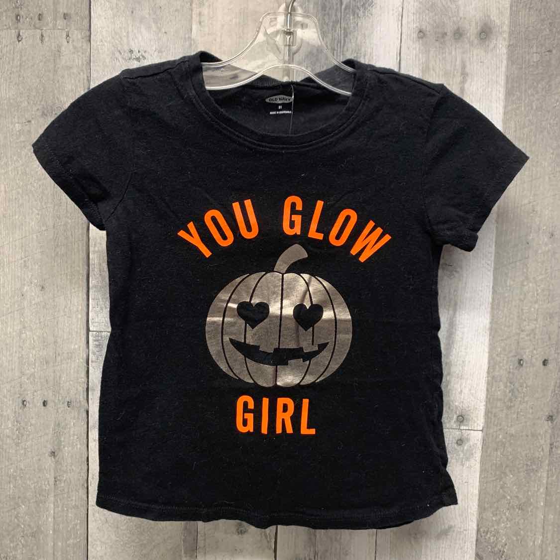Size 5T Black Graphic Old Navy T Shirt