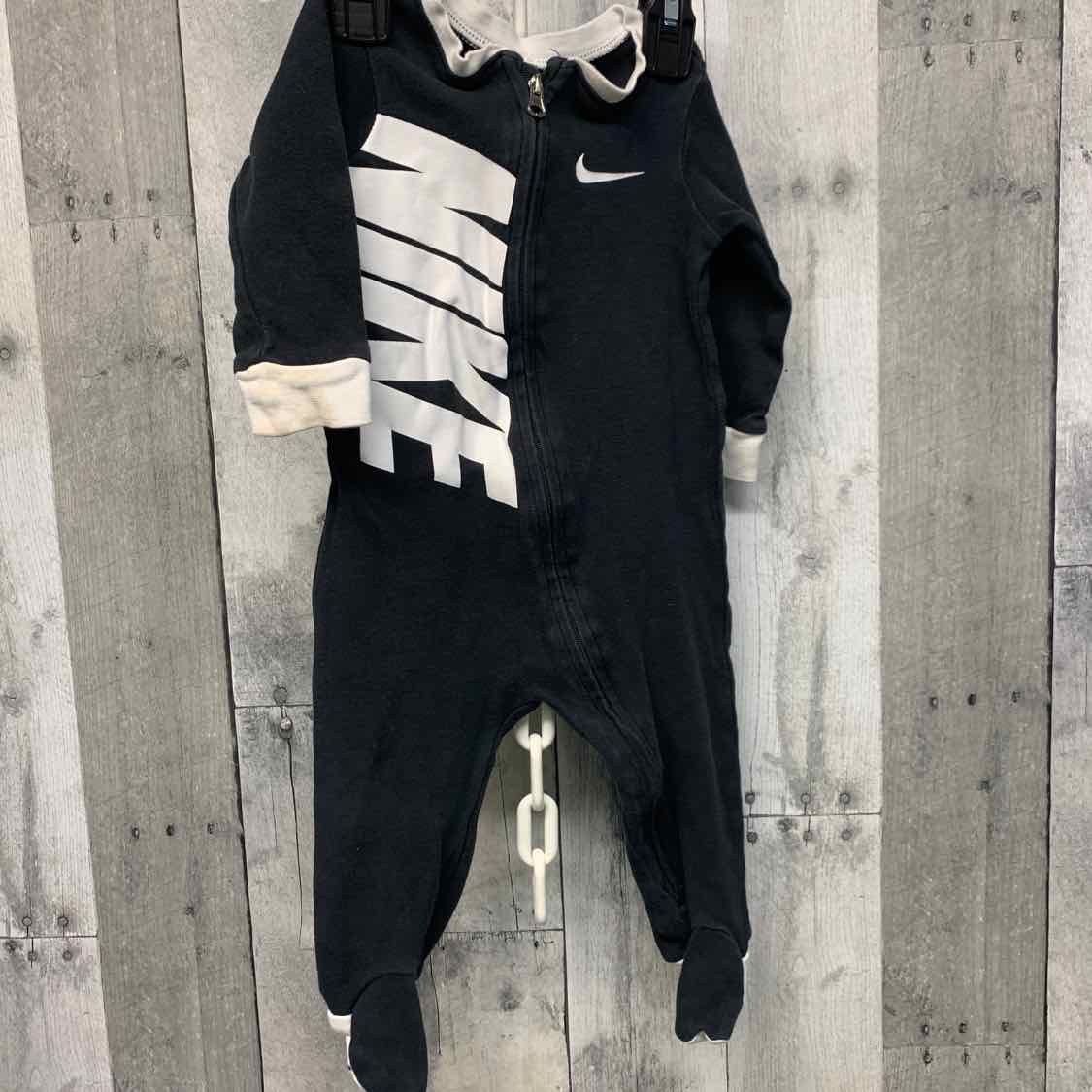 Size 9 Months Black/White Sport Brand Footy PJs