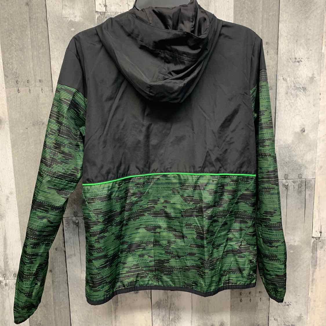 Size Medium Black/Green Champion Light Jacket