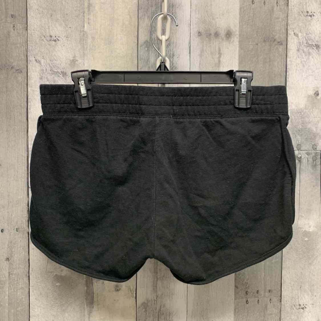 Size M Black Motherhood Active Shorts