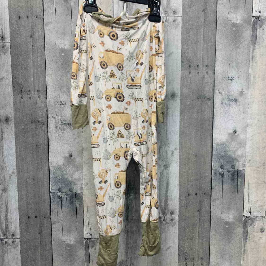 Size 18-24 Months Green/Yellow B Brand Footy PJs
