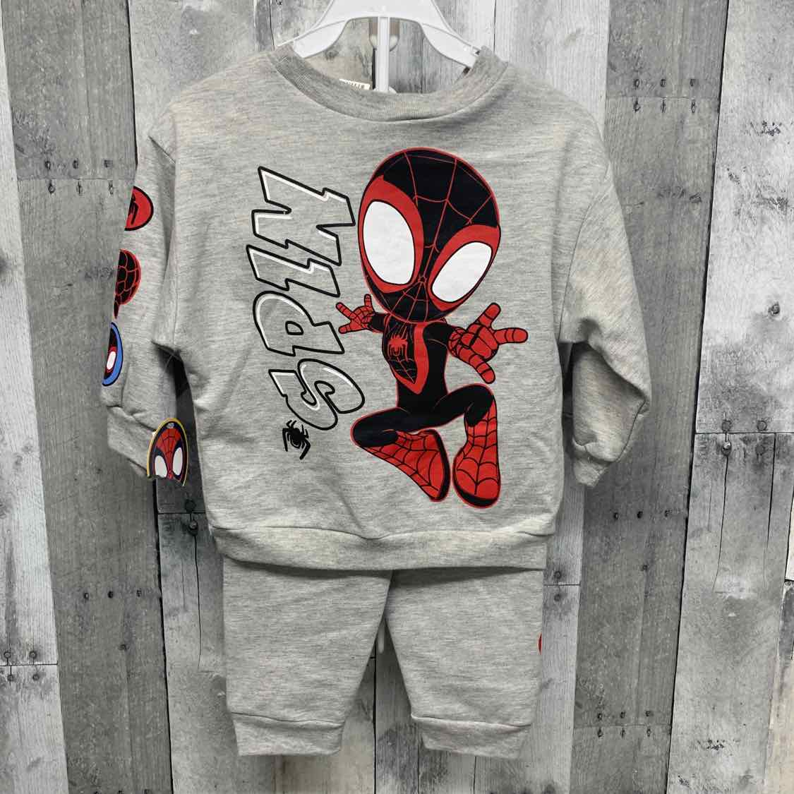 Size 2T Gray Graphic Marvel Shirt/Pants