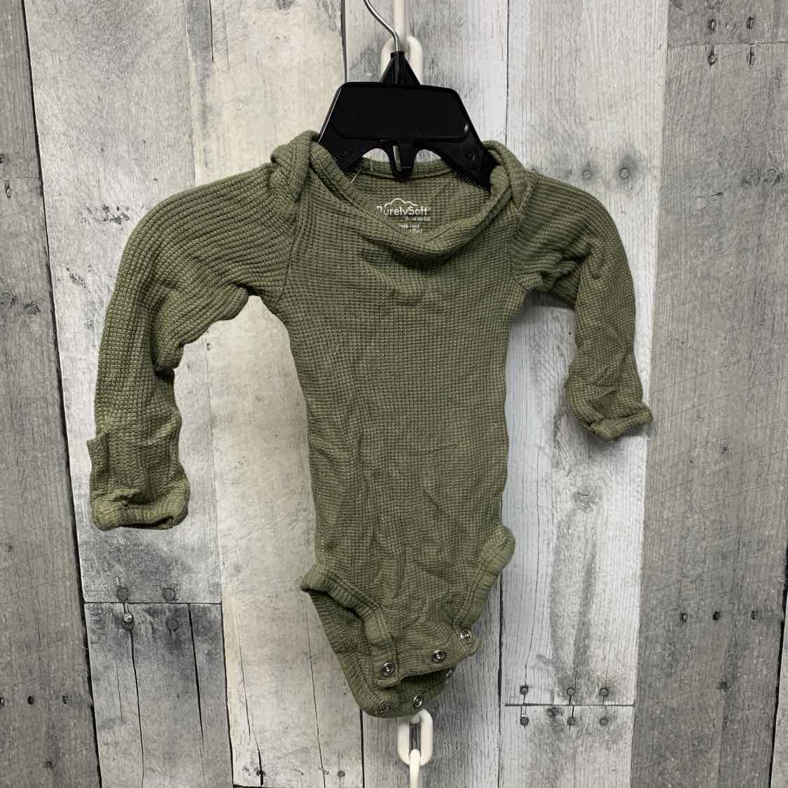 Size Newborn Green Carter's Bodysuit