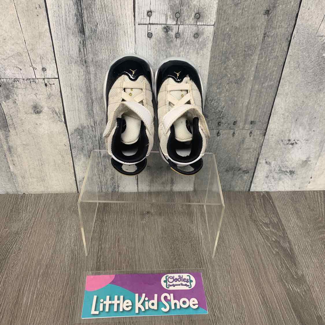 Size 5 Black/White Sport Brand Sneakers