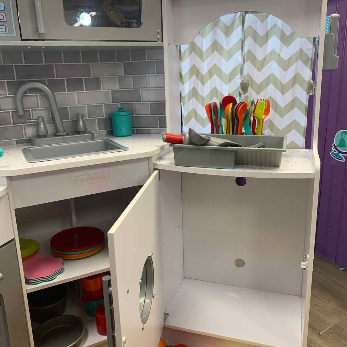 KidKraft White Kitchen Set