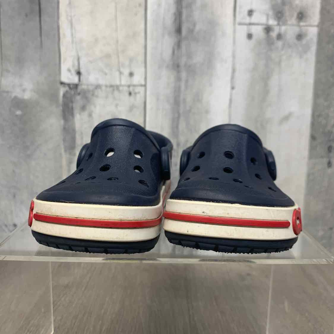 Size 5 Navy Crocs Water Shoes