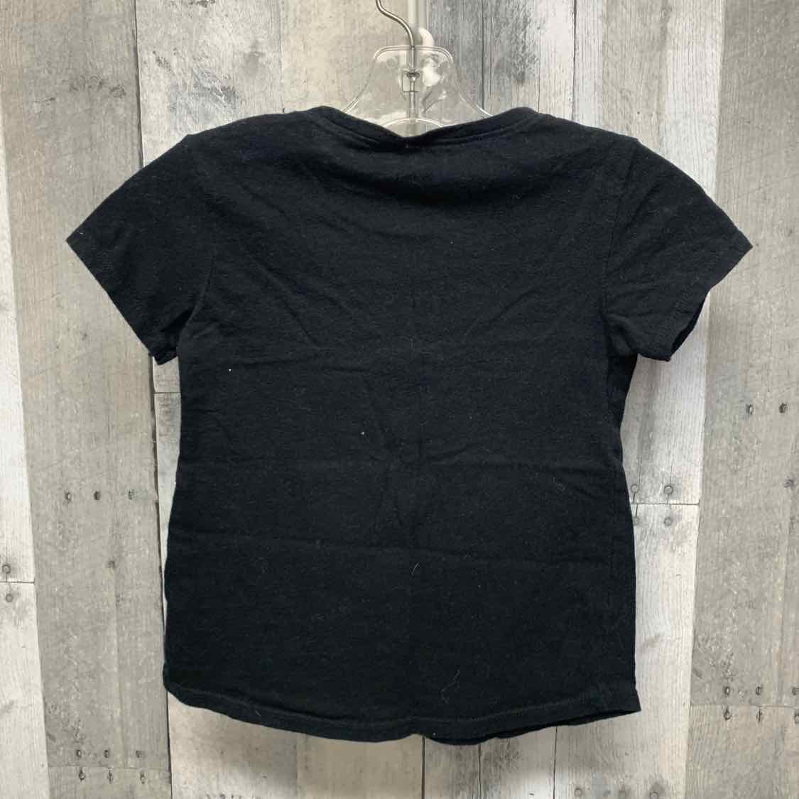 Size 5T Black Graphic Old Navy T Shirt