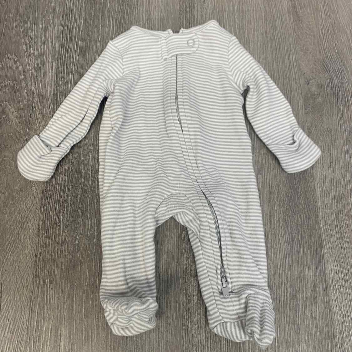 Size Preemie Gray/White Simple Joys Footy PJs