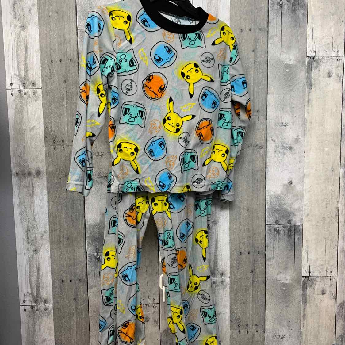 Size 8 Gray Print Pokemon 2pc PJs