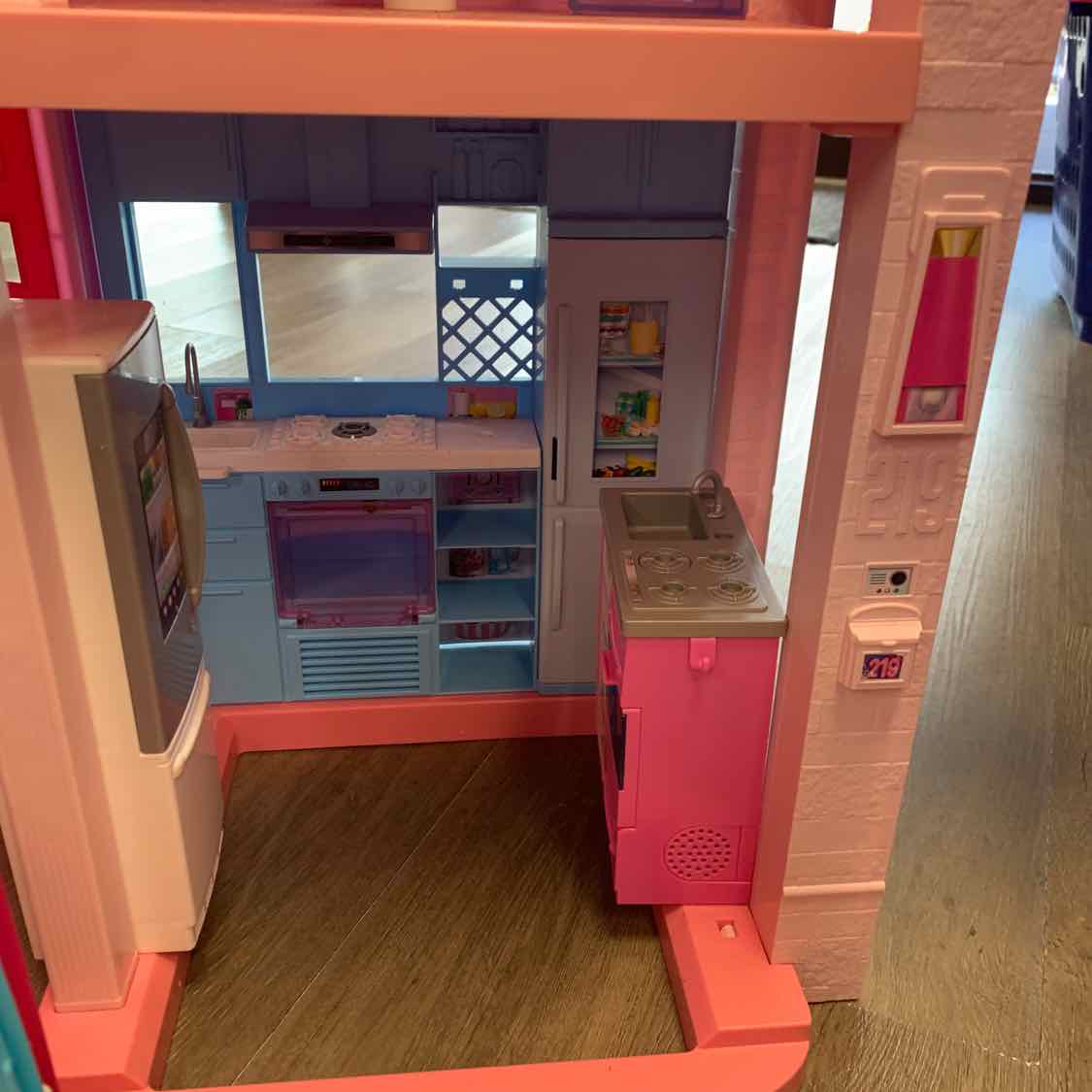 Barbie Pink Dollhouse