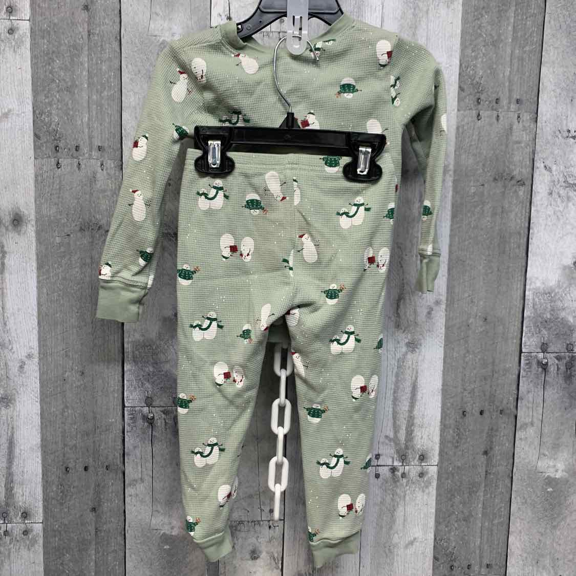 Size 2T Green Print Child of Mine 2pc PJs