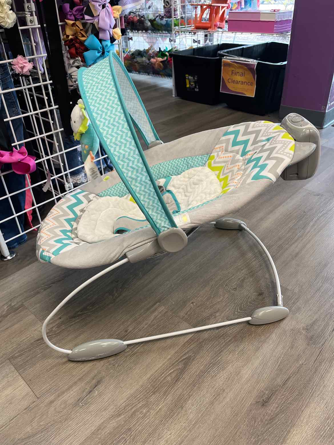 Ingenuity White/Blue Bouncer